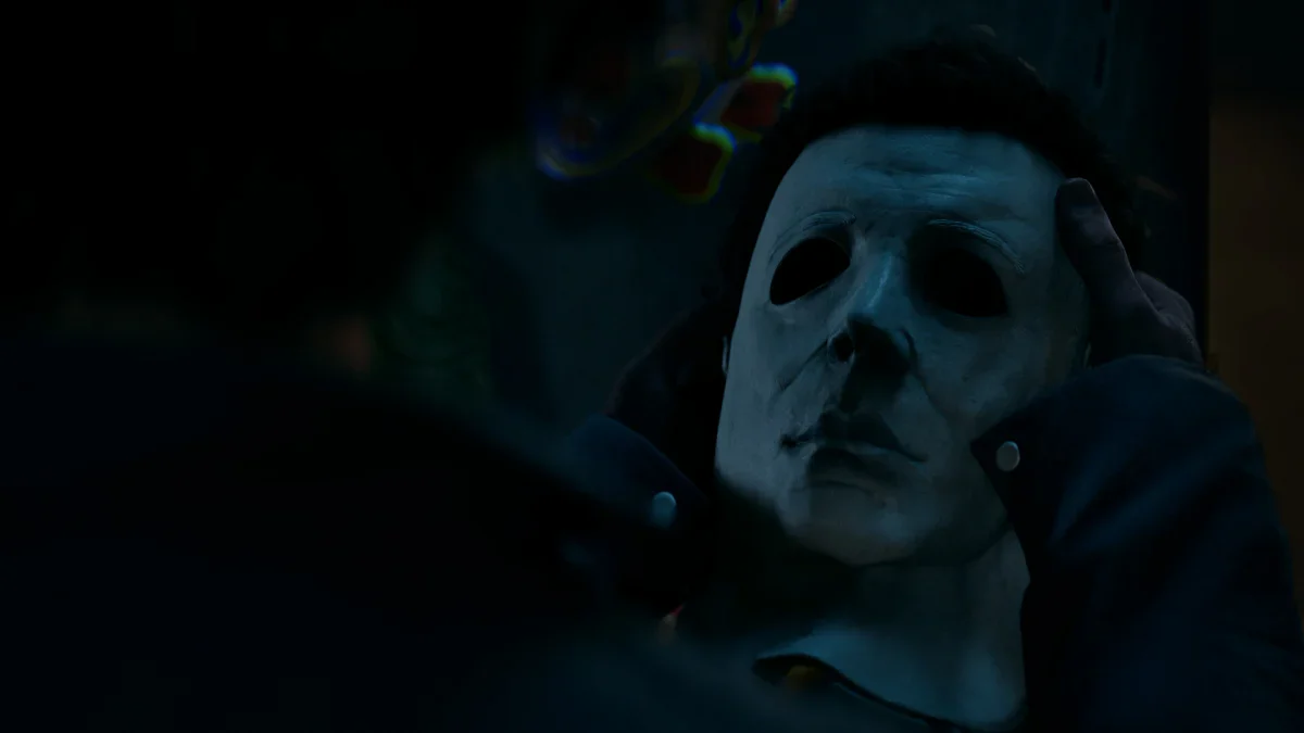 Michael Myers in the dark in Halloween: The Game
